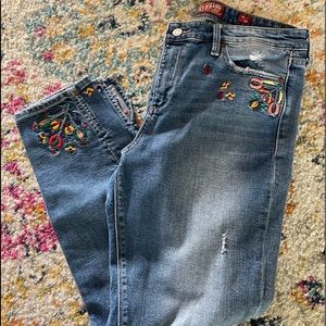 Lucky Jeans Embroidered Size 10/30